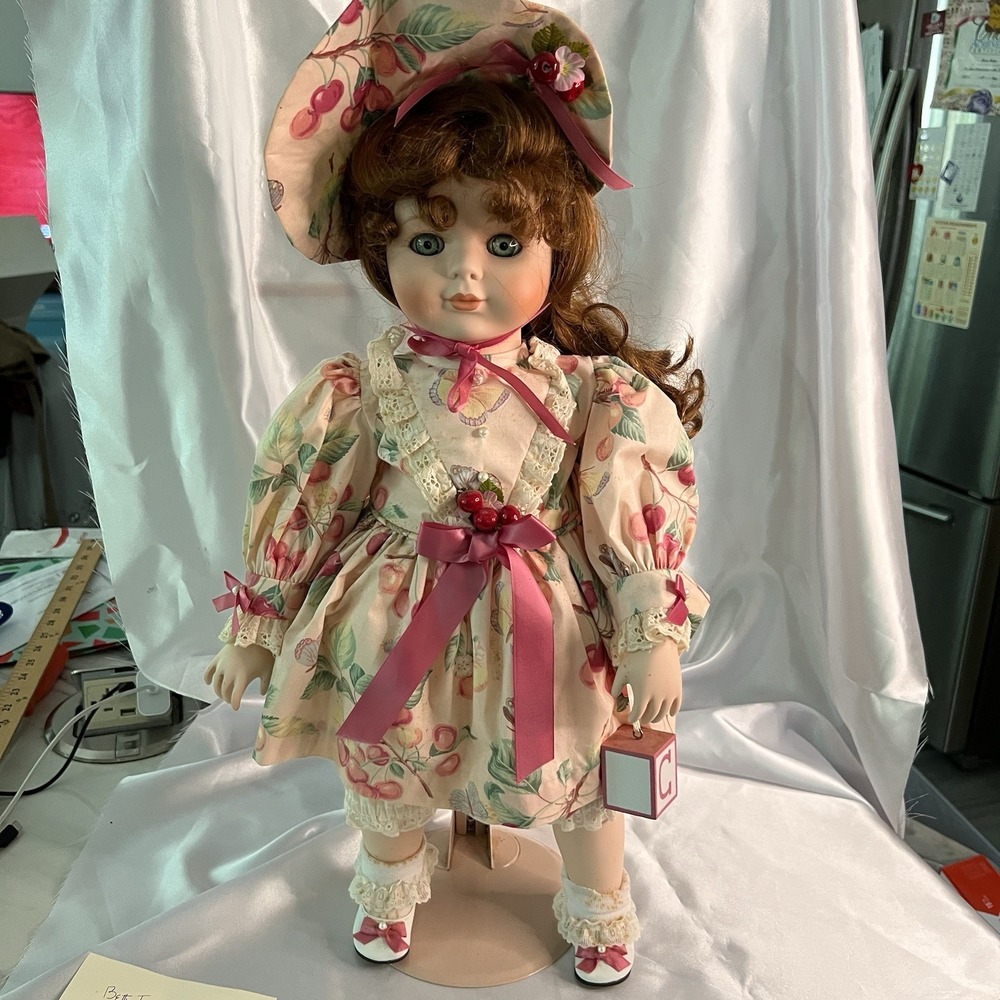 Bette Ball Musical Porcelain Doll "Cherry"  433/1000